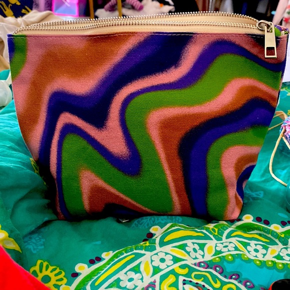 UO | Multi colored zip up pouch new! - Picture 1 of 3